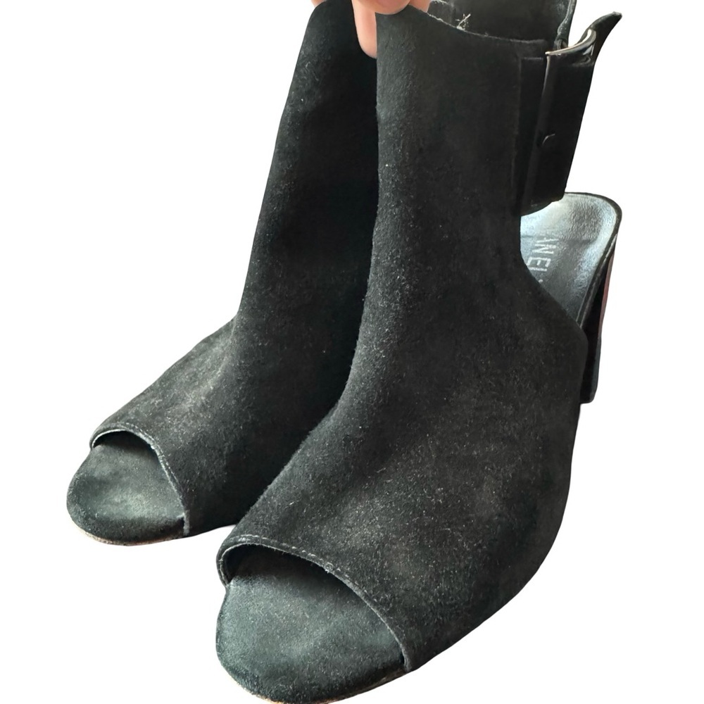 Vaneli Black Suede Peep-Toe Heeled Sandals 3”